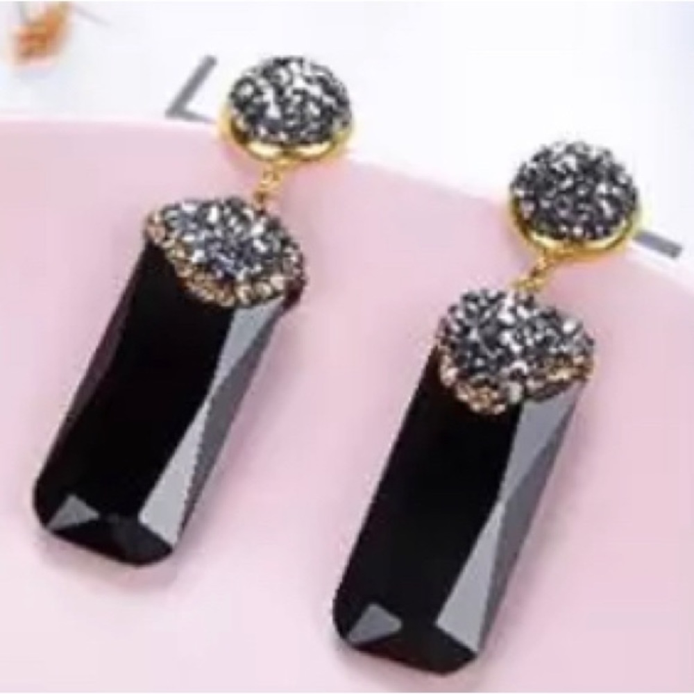 Black Crystal Dangle Earrings by Grathia Cero - Picture 3 of 5